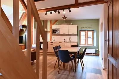 Cuisine ou kitchenette dans l'établissement Appartement Beraweka avec Parking, Climatisation et Salle de Sport