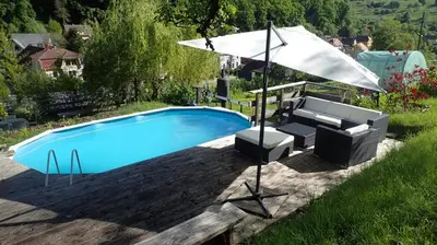 Piscine de l'établissement La Grange ou située à proximité