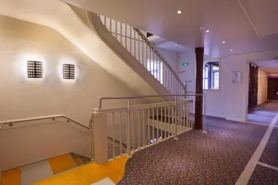 Plan de l'établissement Logis Hôtel de la Tour
