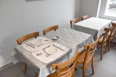 Restaurant ou autre lieu de restauration dans l'établissement Hotel Gai Relais