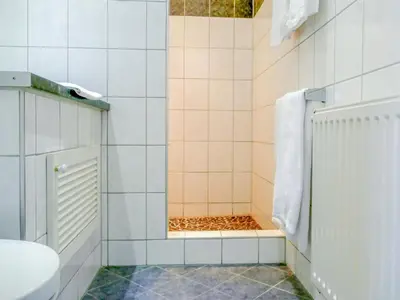 Salle de bains dans l'établissement Hotel Berlioz EuroAirport Basel - Mulhouse - Freiburg