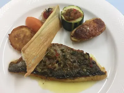 Nourriture dans l'hôtel ou à proximité