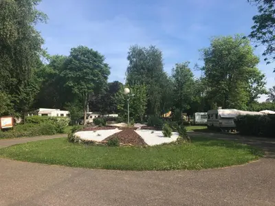 Jardin de l'établissement Camping Les Lupins