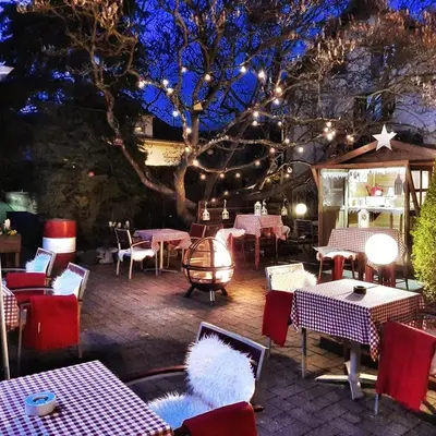 Restaurant ou autre lieu de restauration dans l'établissement Hotel Restaurant Aux Sapins