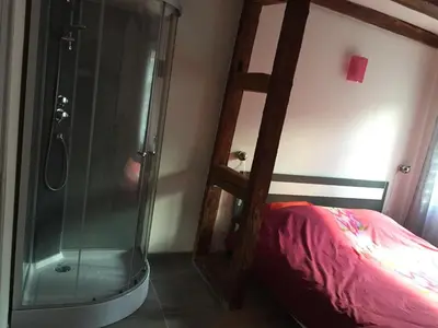 Salle de bains dans l'établissement Gîte Elisa et Léna