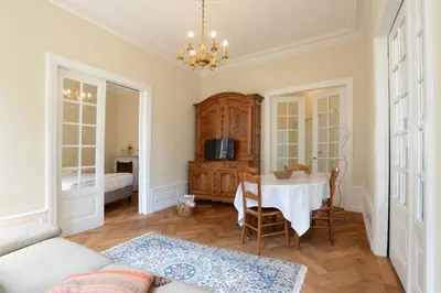Télévision ou salle de divertissement dans l'établissement Les Appartements Saint Nicolas