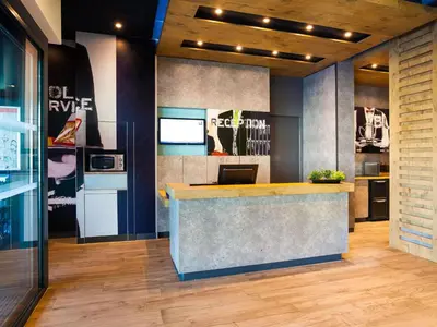 Cuisine ou kitchenette dans l'établissement Ibis Budget Mulhouse Centre Gare