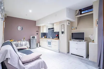 Cuisine ou kitchenette dans l'établissement Gite Le Caveau Sélestat - 30min EuropaPark
