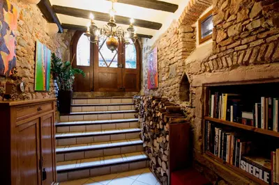 Bibliothèque dans l'appartement