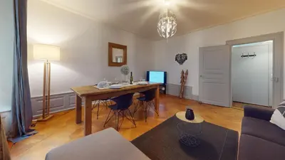 Télévision ou salle de divertissement dans l'établissement Appartements Porte Neuve