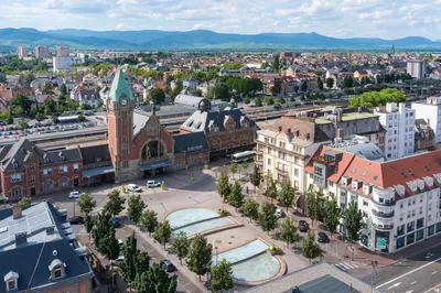 Vue générale sur Colmar ou vue de la ville depuis l'hôtel