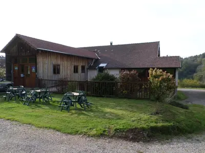 Jardin de l'établissement Gite le Sauceley Maison de vacances pour 6 à 10 personnes