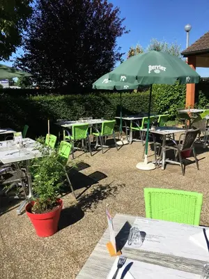 Jardin de l'établissement Campanile Mulhouse - Illzach Ile Napoléon