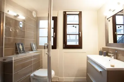 Salle de bains dans l'établissement L'Atelier - Grande Maison avec Garage