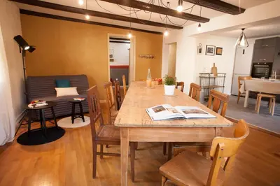 Coin salon dans l'établissement L'Atelier - Grande Maison avec Garage