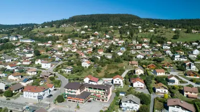 Vue générale sur la montagne ou vue sur la montagne depuis l'hôtel