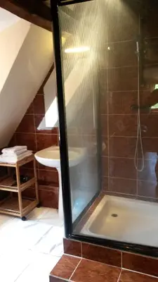 Salle de bains dans l'établissement Gîte 