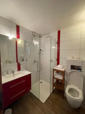 Salle de bains dans l'établissement Les Hauts du Lac