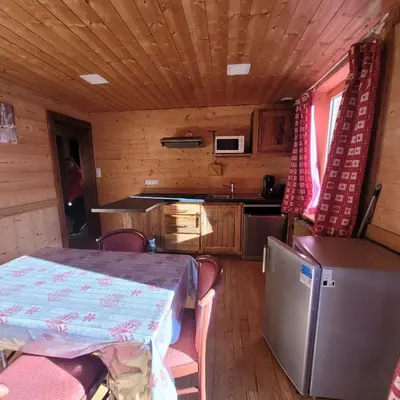 Cuisine ou kitchenette dans l'établissement chalet des cyclistes