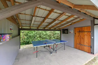 Tennis de table au sein de l'établissement Gîte de la Chapelle des Mineurs ou à proximité