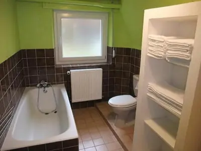 Salle de bains dans l'établissement L'oriere des Bois