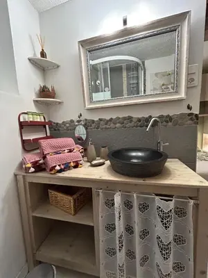 Salle de bains dans l'établissement Gites des capucins centre ville Sélestat
