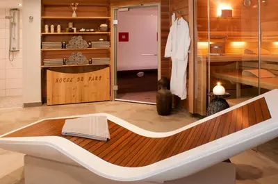 Salle de bains dans l'établissement Logis Hotel Le Parc & Spa