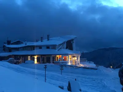 L'établissement Chaume de Balveurche en hiver