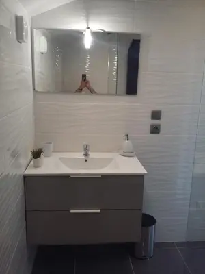 Salle de bains dans l'établissement Happy Plaine