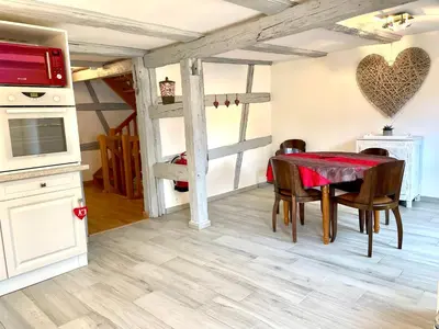 Cuisine ou kitchenette dans l'établissement Gîte Aux P'tits Cœurs d'Alsace