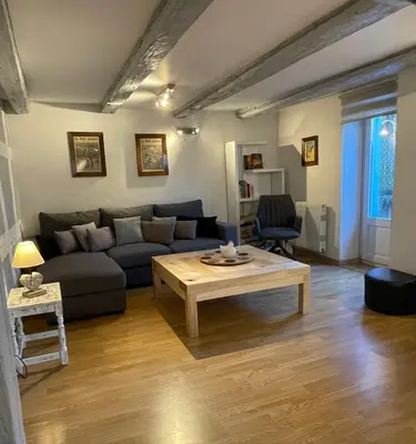 Coin salon dans l'établissement Gîte Aux P'tits Cœurs d'Alsace