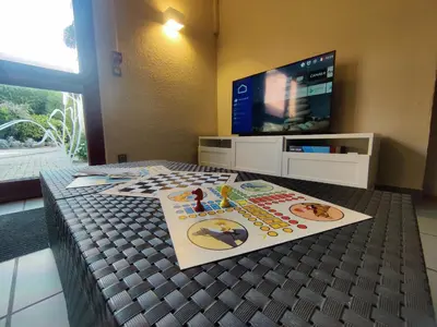 Télévision ou salle de divertissement dans l'établissement La Clef des Champs - Proche Colmar