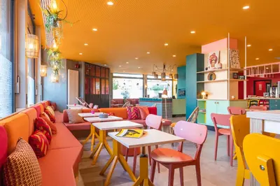 Coin salon dans l'établissement PAUL & PIA By Stay Collection - Welcome Home Hotel