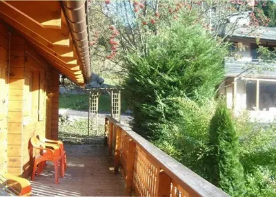 Jardin de l'établissement Hotel Restaurant Home Des Hautes Vosges