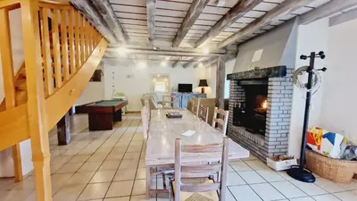 Cuisine ou kitchenette dans l'établissement Gitedaval Hangy bas & spa