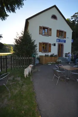 Animal ou animaux domestique(s) séjournant avec des clients dans l'établissement Roulottes Django et Bella
