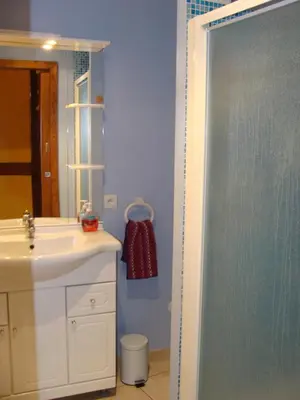 Salle de bains dans l'établissement la grange de louis
