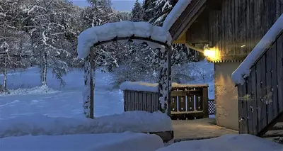 L'établissement Auberge De La Poulcière en hiver
