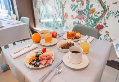 Nourriture dans l'hôtel ou à proximité