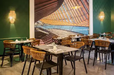 Restaurant ou autre lieu de restauration dans l'établissement Best Western Plus Hôtel Belfort Centre Gare