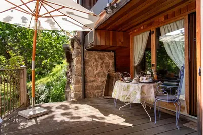 Balcon ou terrasse dans l'établissement La Grange d'Hannah - gîte & chambre d’hôtes de charme