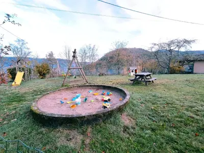 Aire de jeux pour enfants de l'établissement A L'Orée du Bois