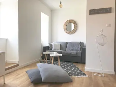 Coin salon dans l'établissement Les Bateliers