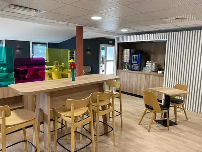 Cuisine ou kitchenette dans l'établissement B&B HOTEL Colmar Lumière