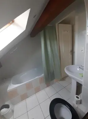 Salle de bains dans l'établissement La familia