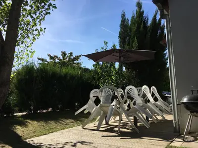 Jardin de l'établissement Gite des 3 cigognes