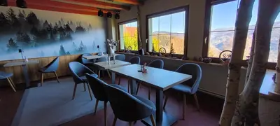 Vue générale sur la montagne ou vue sur la montagne depuis l'hôtel