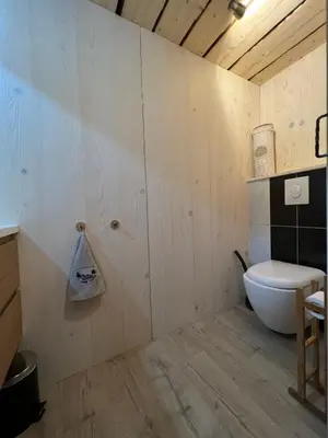 Salle de bains dans l'établissement La remise du Murgé