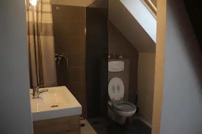 Salle de bains dans l'établissement Appartement et gîte Chez l'Habitant