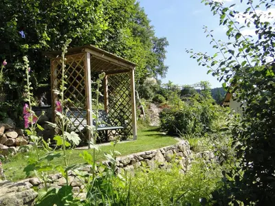 Jardin de l'établissement Gîte du Belvédère